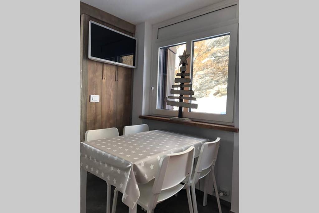 Piccolo Paradiso In Centro Cervinia 布勒伊-切尔维尼亚 外观 照片